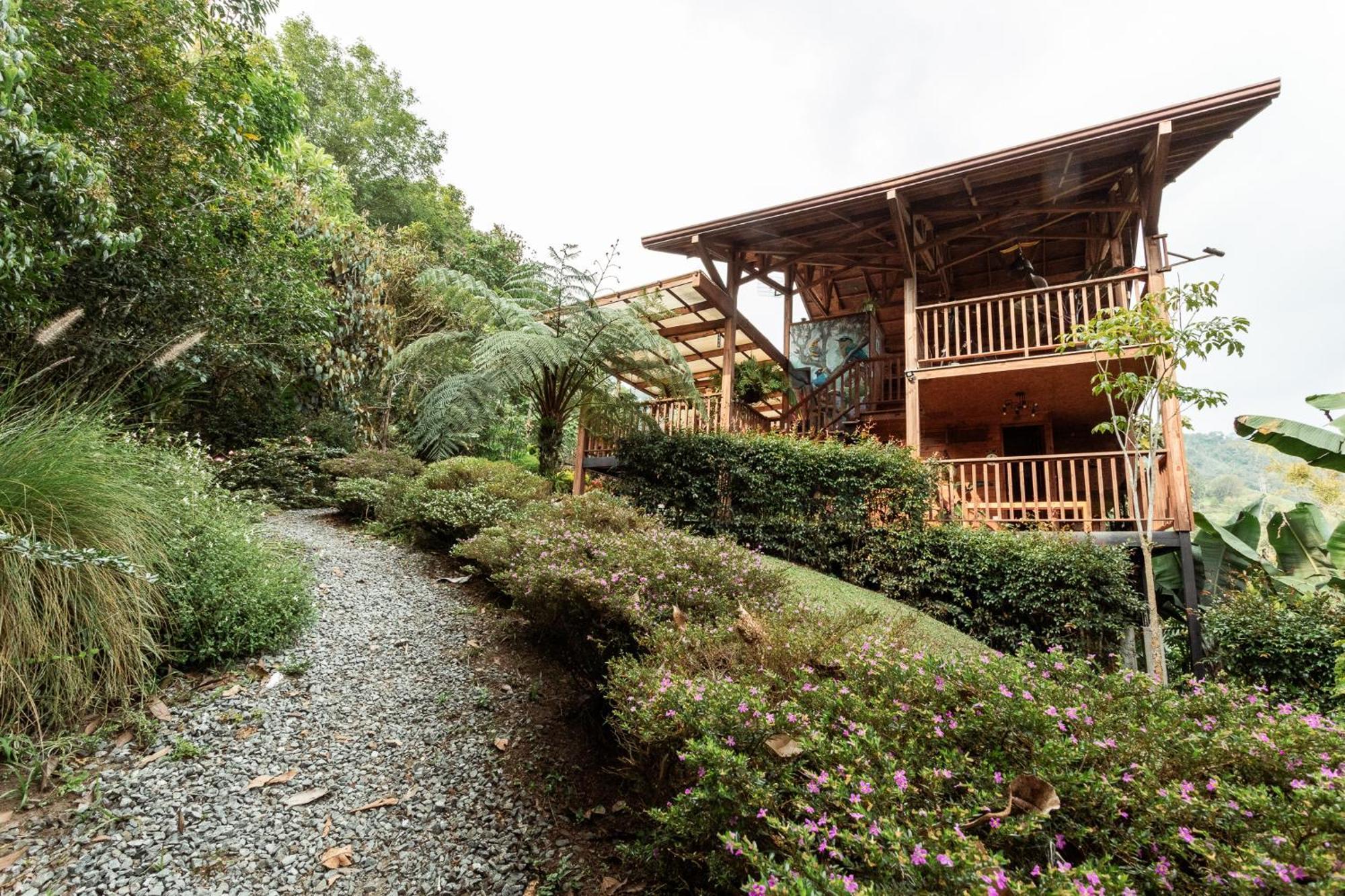 Tominejo Ecolodge - Casas En Los Arboles Neira Bagian luar foto
